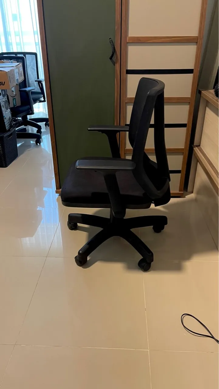 Cadeira escritório Addit
