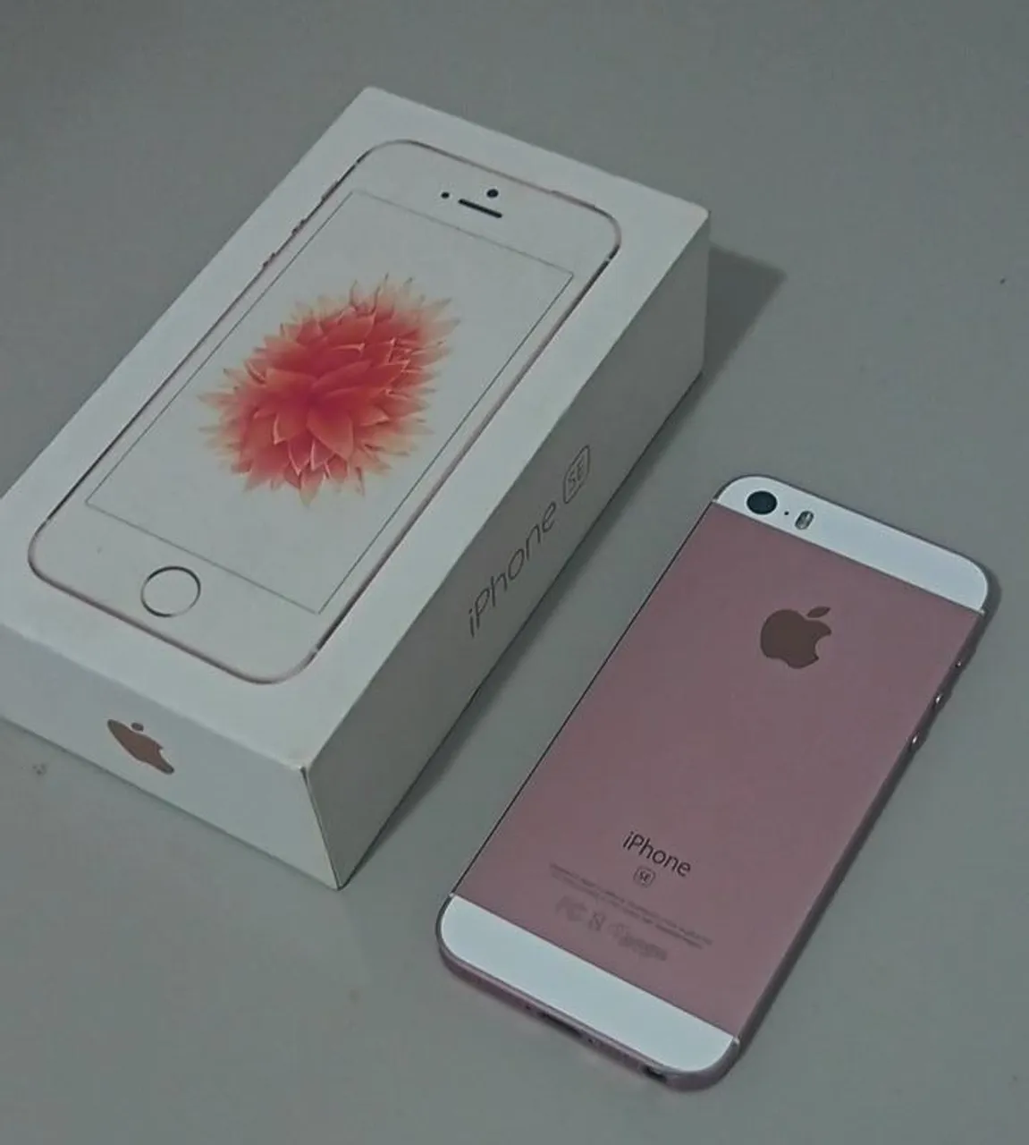 iPhone SE 64GB - Completo na Caixa