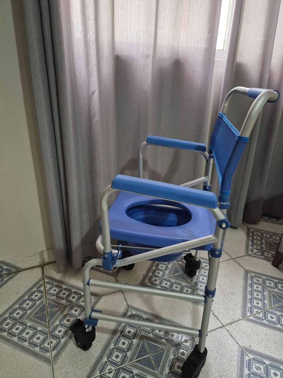 CADEIRA DE BANHO HIGIÊNICA  - Foto 4