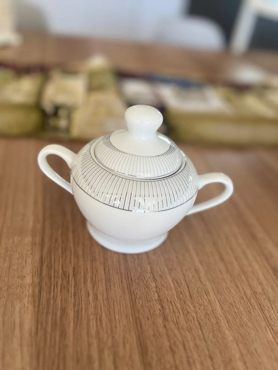 Conjunto de Chá em Porcelana Elegante - Foto 5