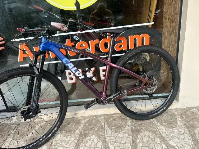  Bicicleta MTB Caloi Elite Carbon ARO 29 - Super Montada e Pronta pra Trilha! 