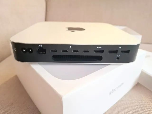 Apple Mac Mini M2 Pro (16GB RAM / 512GB SSD) + Hub Hagibis MC25