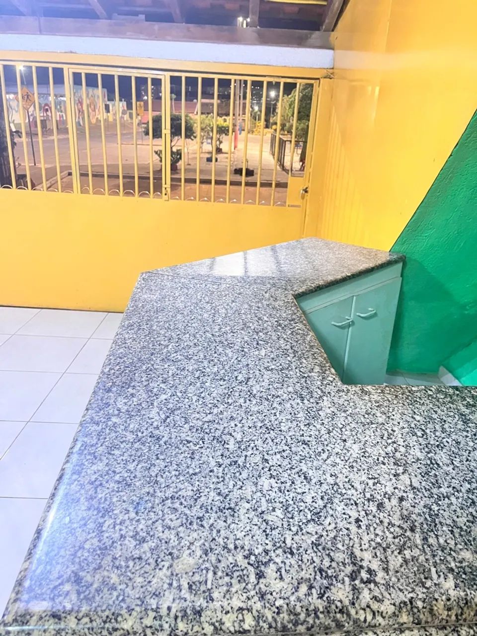 Balcão Comercial de Granito