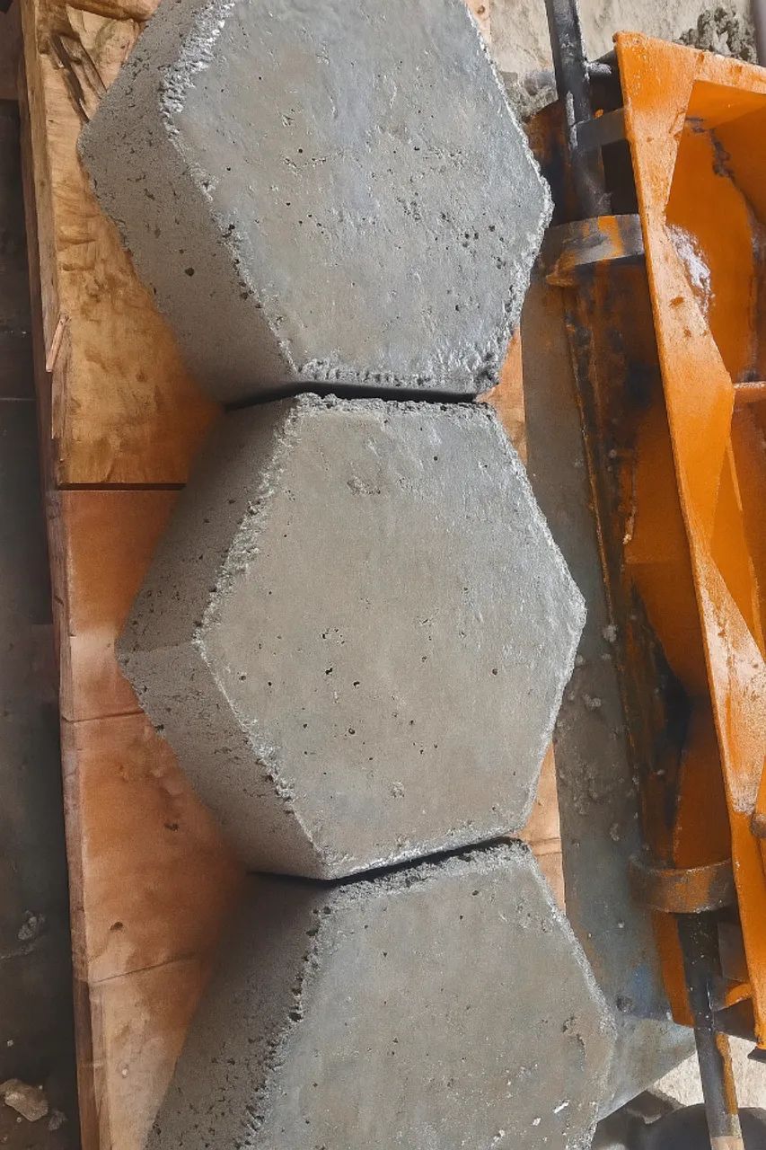 Molds for Vibratory Tables64840787297537121