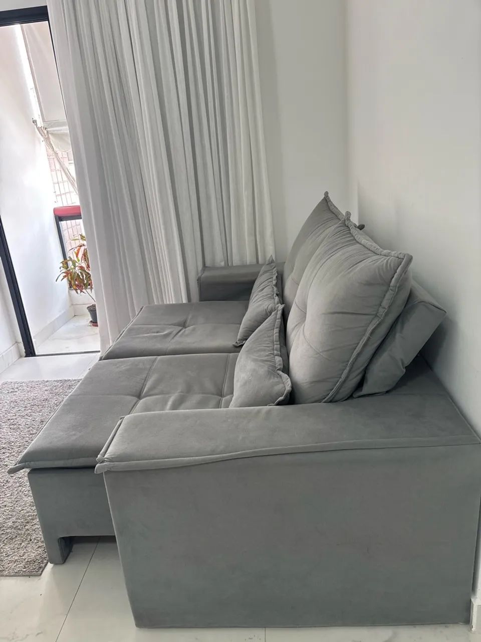 SOFÁ DE SALA PEQUENO E ESTILOSO  - Foto 3