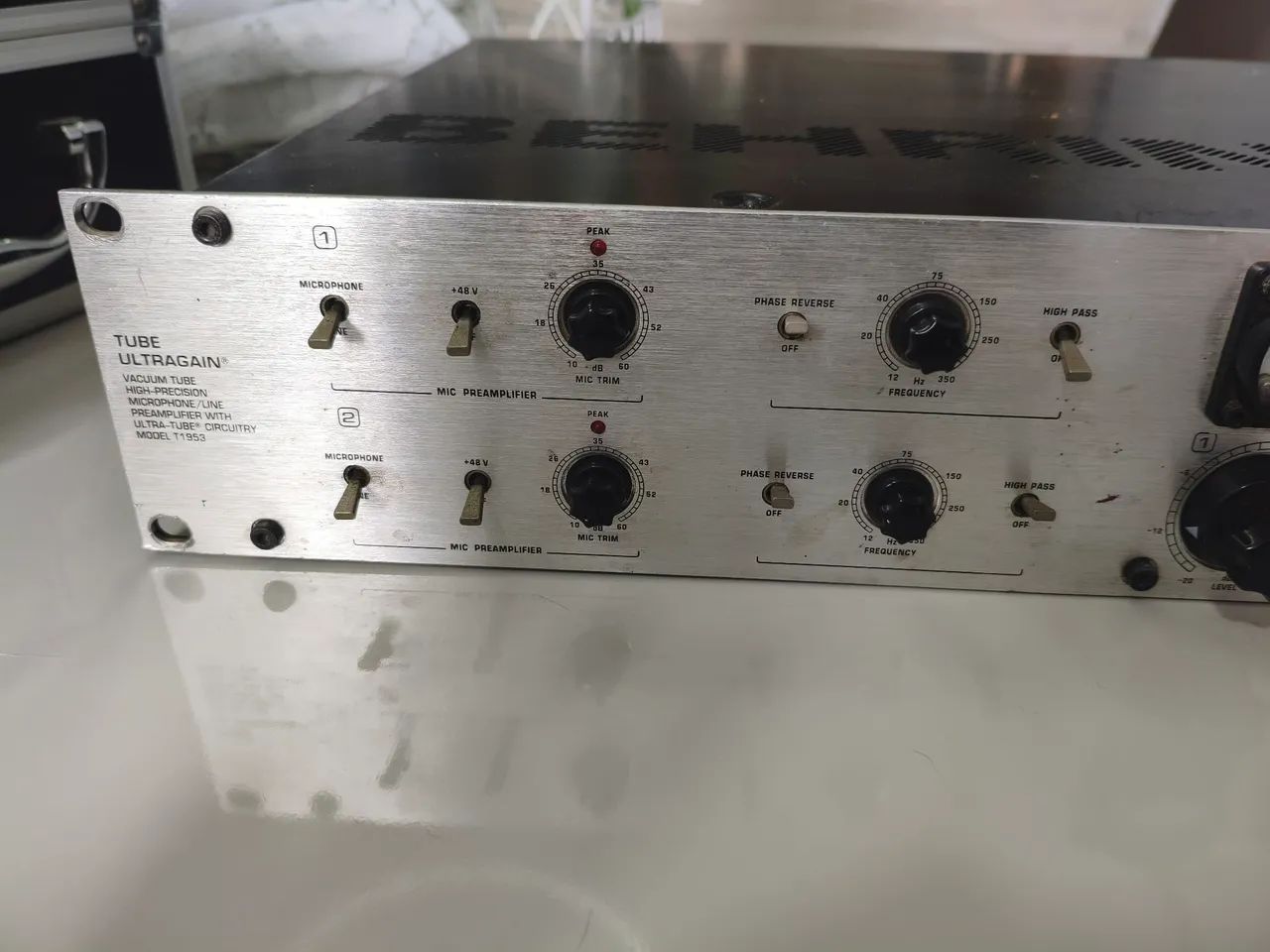 Pré-amplificador Behringer t1953 valvulado - Foto 2