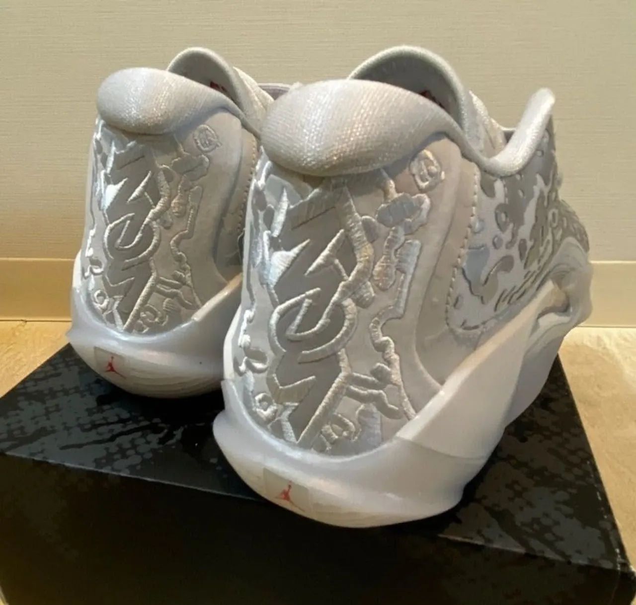 Tênis nike Jordan zion 3 original  Comprei dos Estados Unidos N42 com nota fiscal  - Foto 3