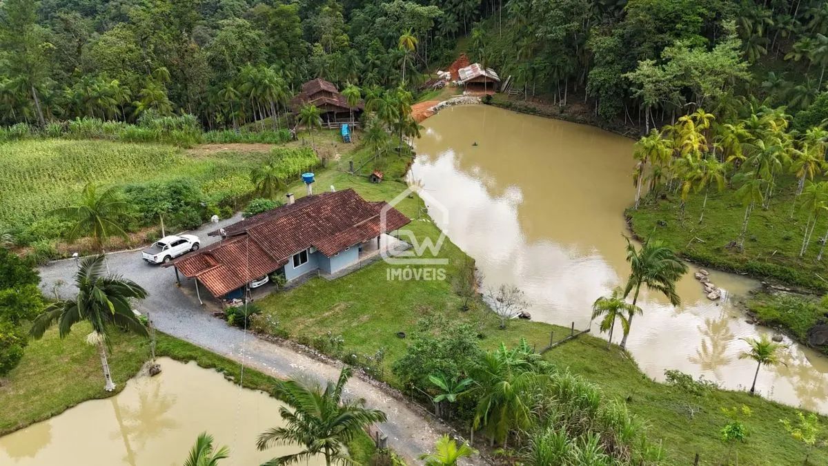 Sítio com Área Total de 67.000m² em Massaranduba, SC