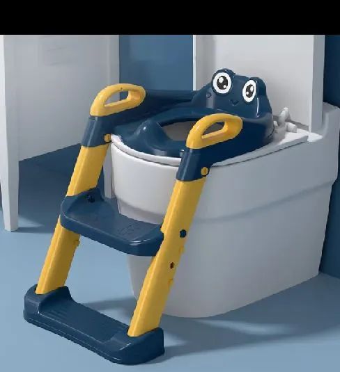 Vendo escadinha para vaso infantil menino usada somente duas vezes 1