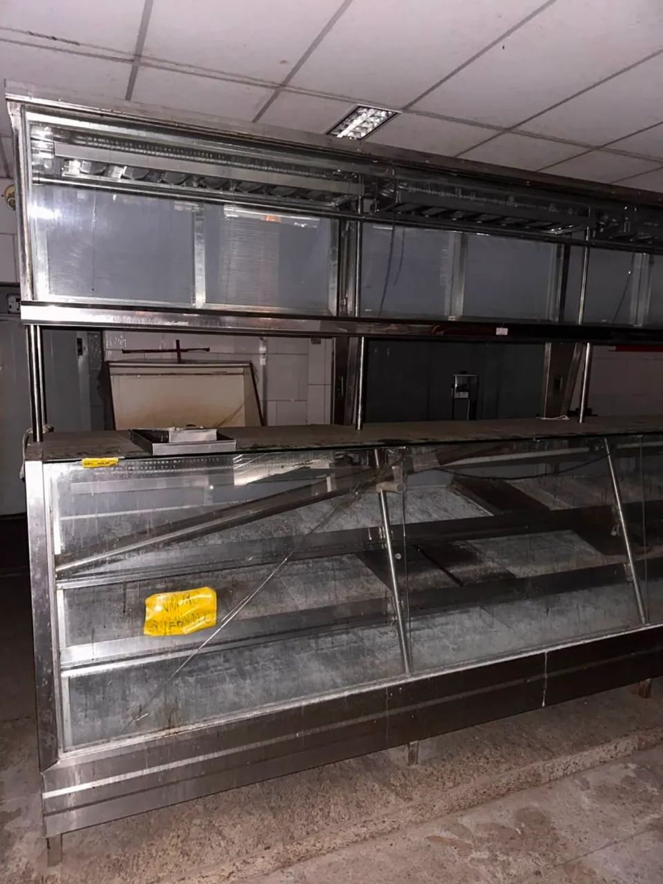 Balcão expositor  refrigerado em inox e vidro - Foto 2