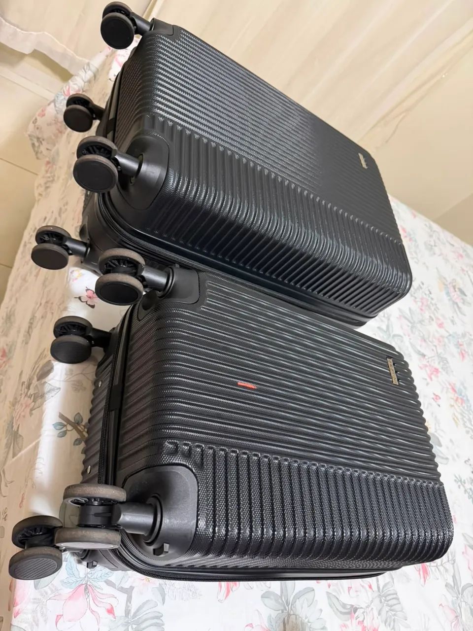Vendo conjunto de mala SESTINI nunca foram usadas  - Foto 2
