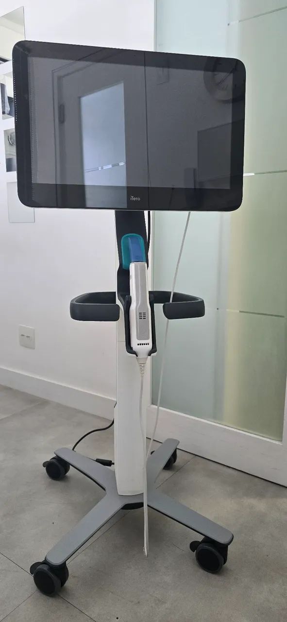 Scanner Intraoral iTero Element 5D Plus