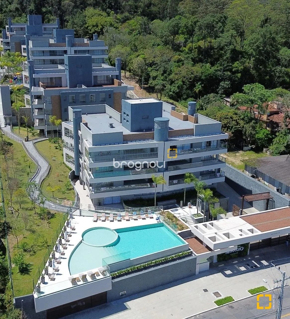 Apartamento 3 suítes - 2 vagas - Hobby box - Bairro Cacupé - Florianópolis - SC