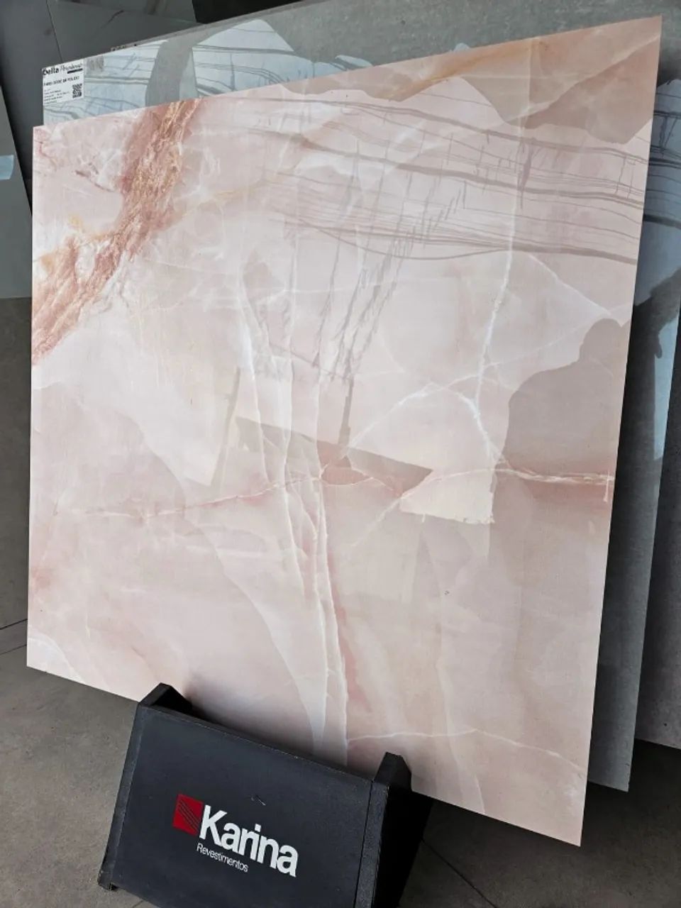 Piso Karina 74x74 Polido e Retificado Onix Pink - Foto 2
