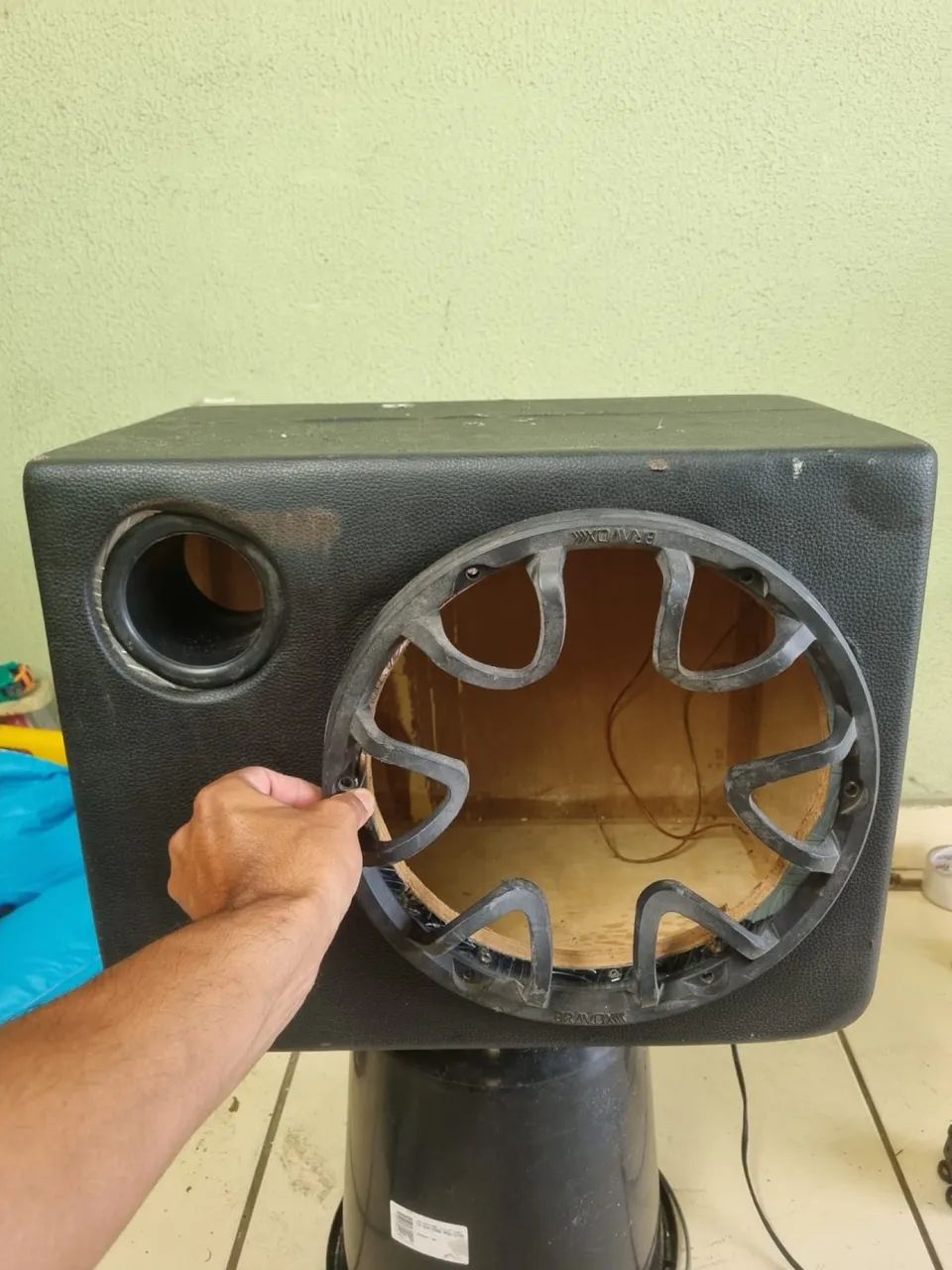 Vendo caixa para sub de 12 - Foto 3