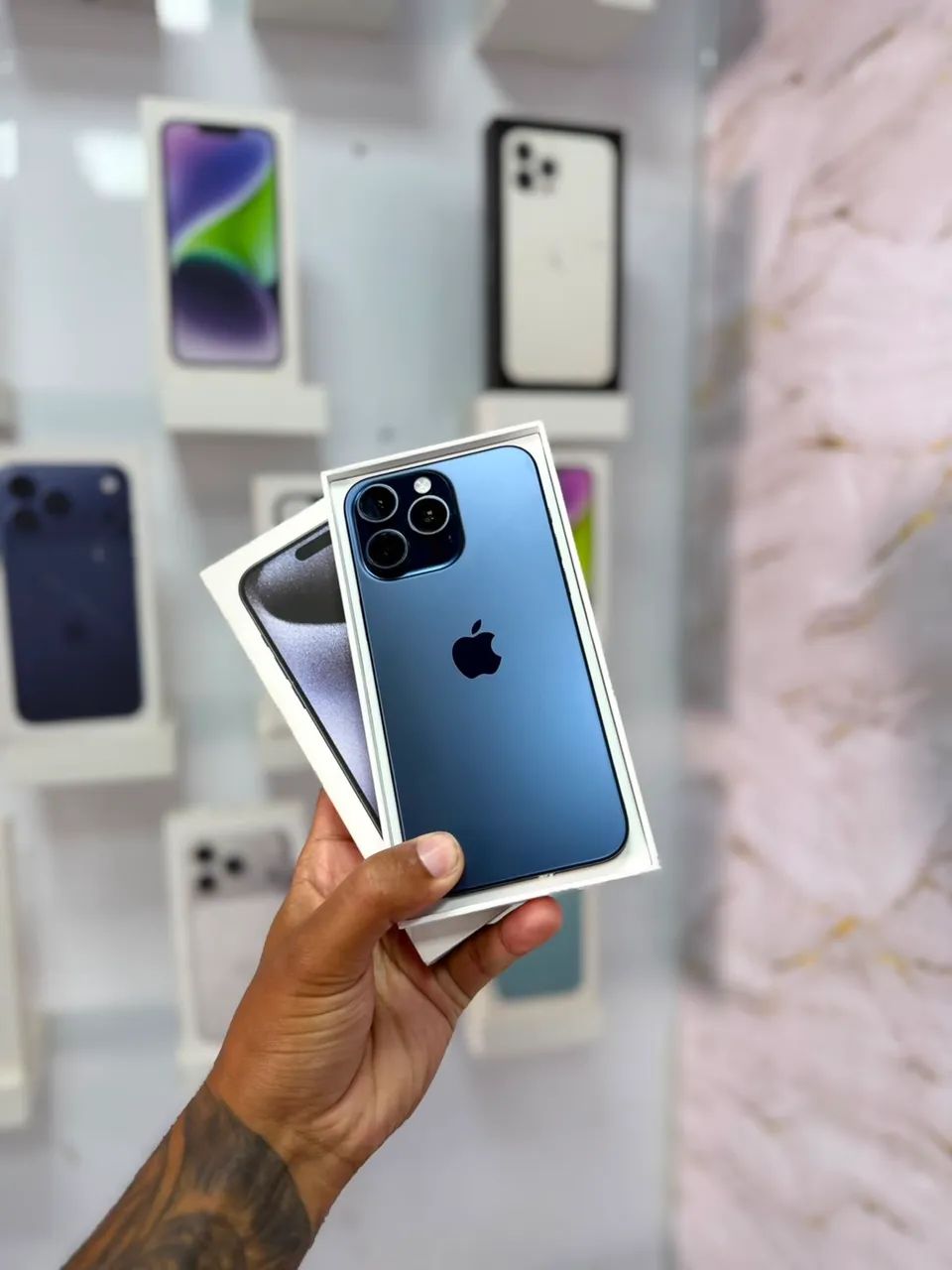 iPhone 15 Pro Max - 256GB ( SEMINOVO )  - Foto 3