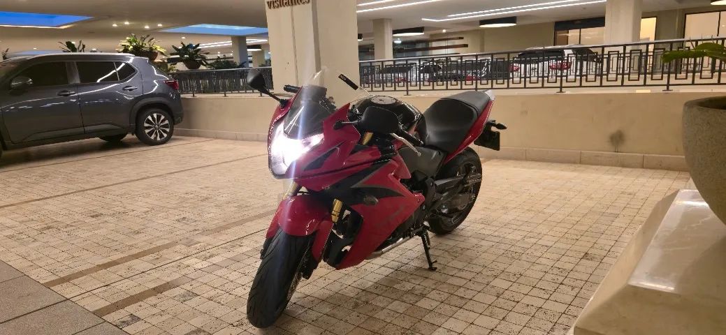 CBR 600F - Foto 3
