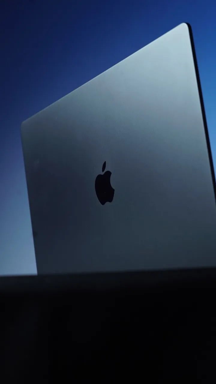 MacBook Pro 14