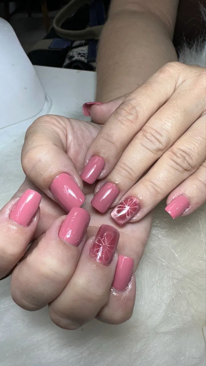 Precisamos de manicure 