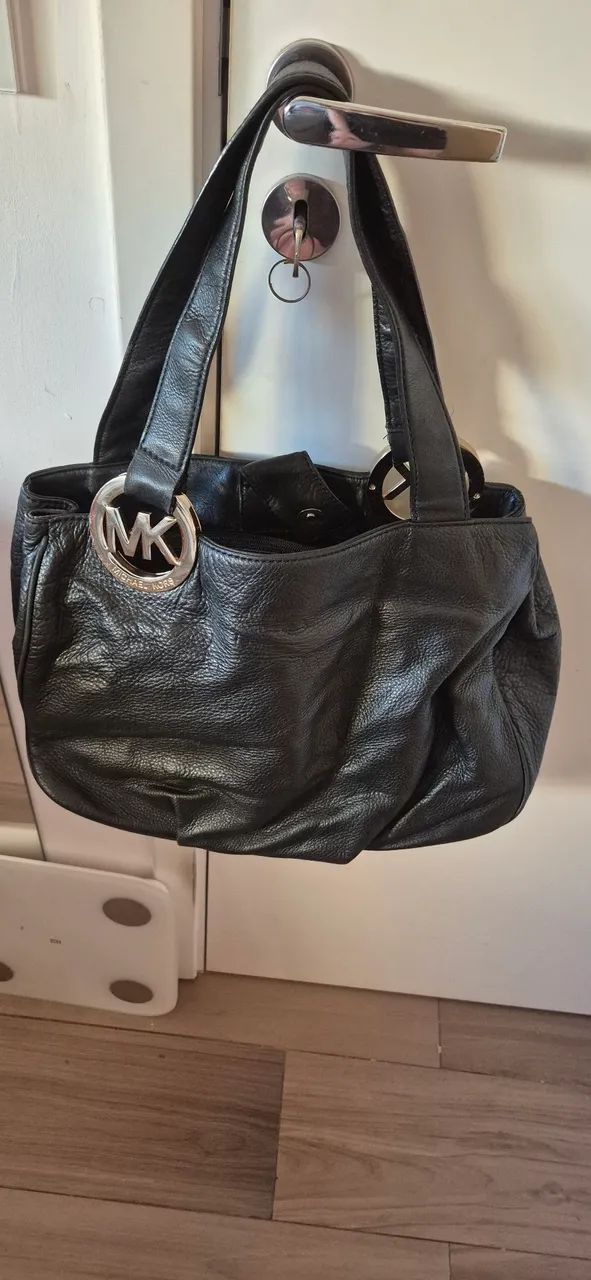 bolsa hobo michael kors preta couro - Foto 3