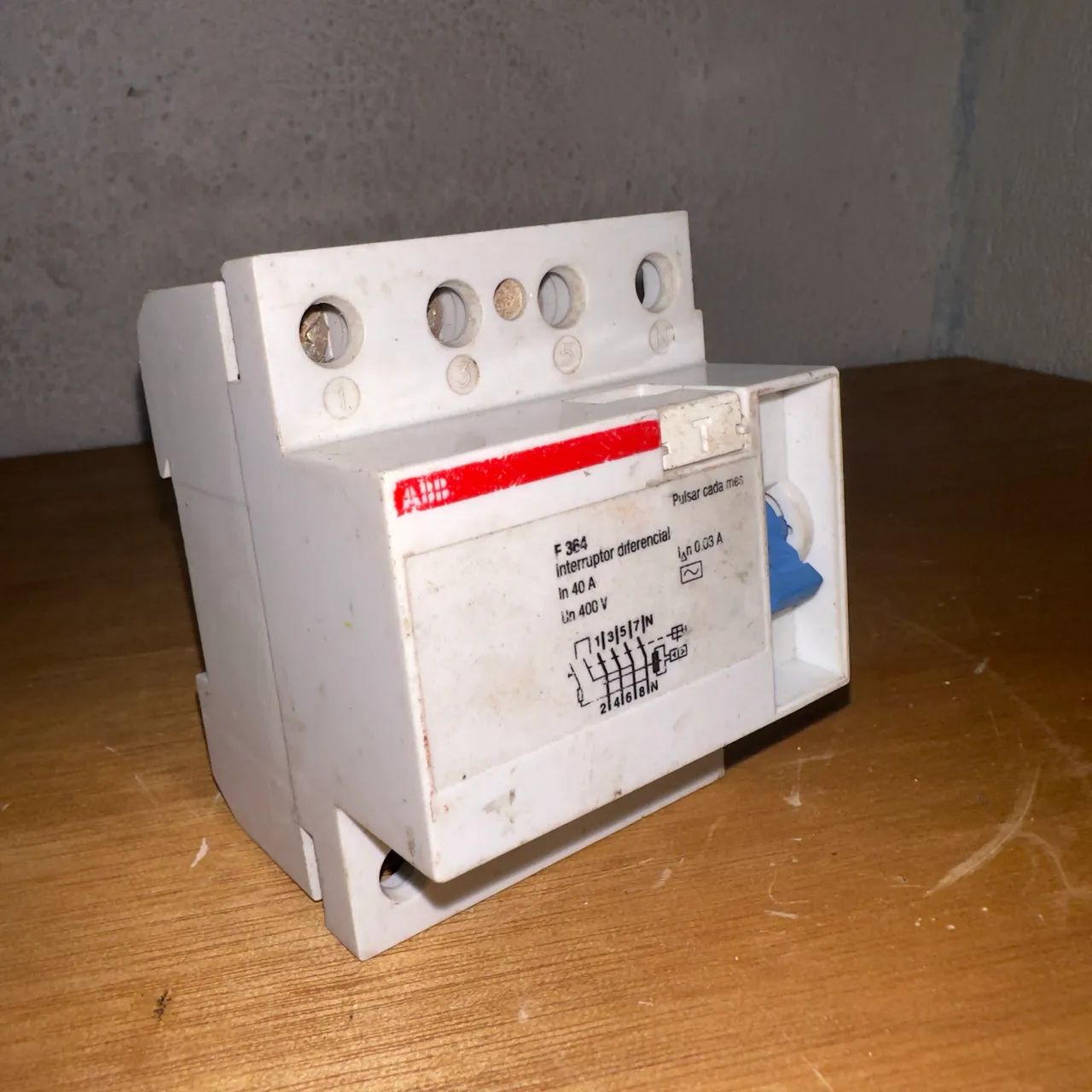 interruptor diferencial ABB F364,