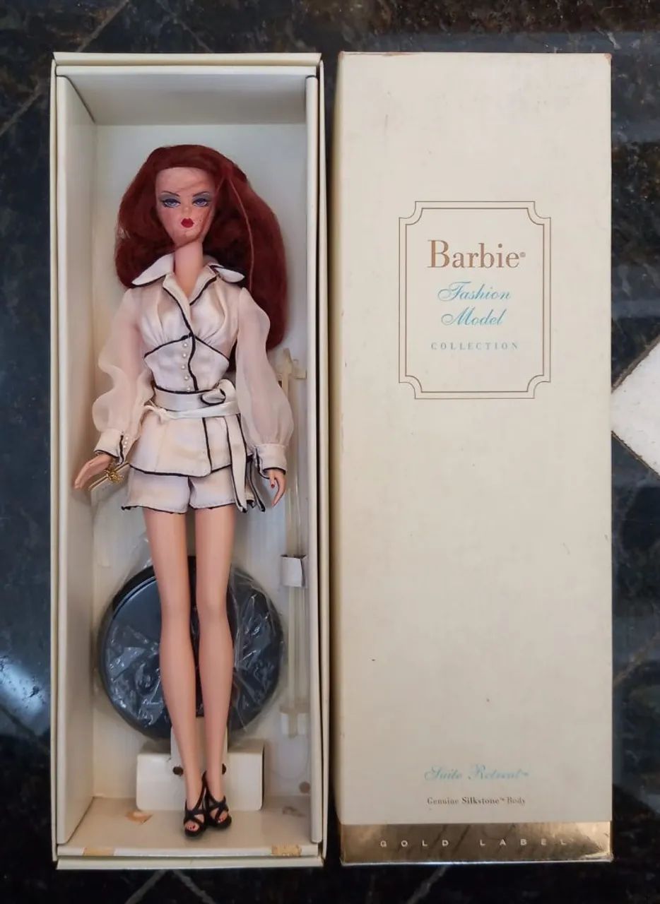 Boneca Barbie Fashion Model Collection Suite Retreal Silkstone