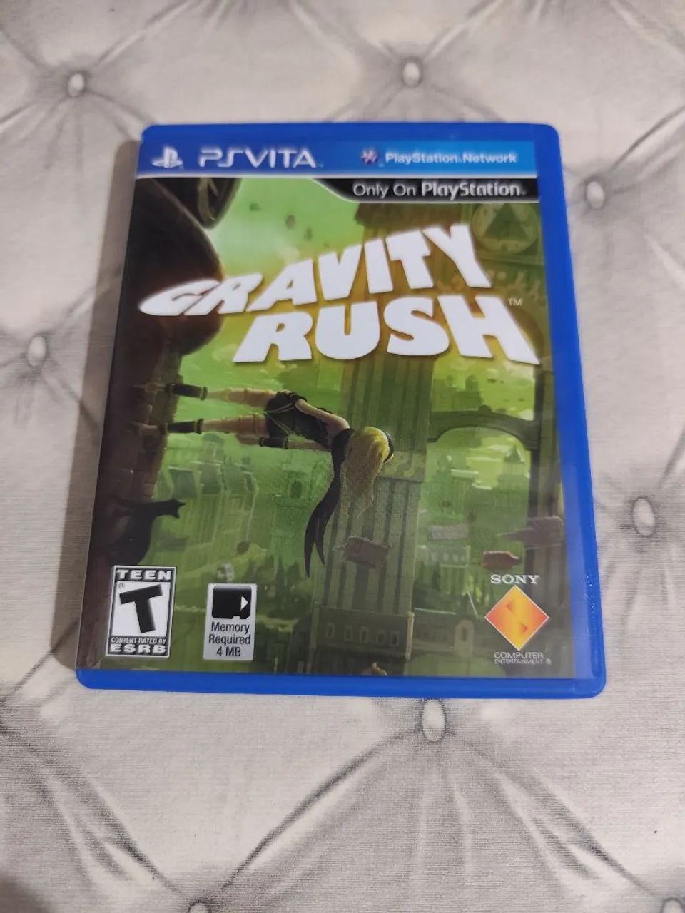 Gravity Rush + Freedom Wars - PSVITA Pack
