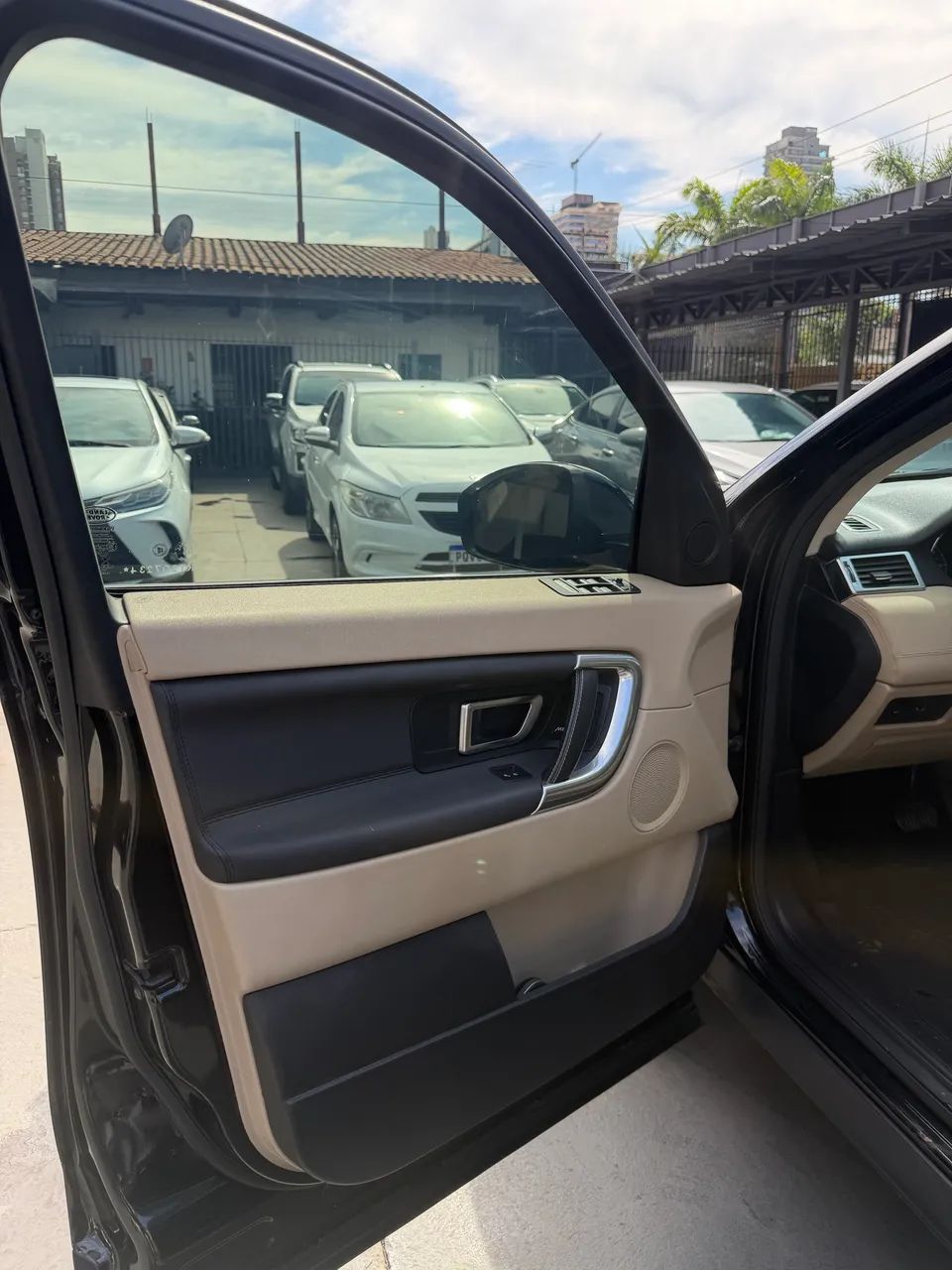 Land Rover Discovery 2019