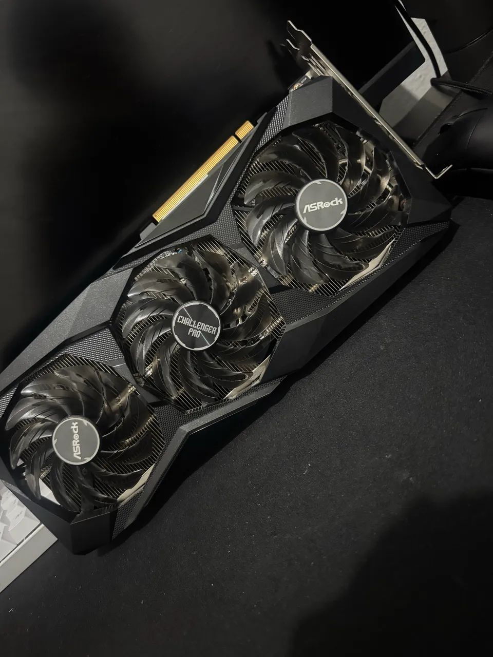 Rx 7600  8 gb ASROCK - Foto 2