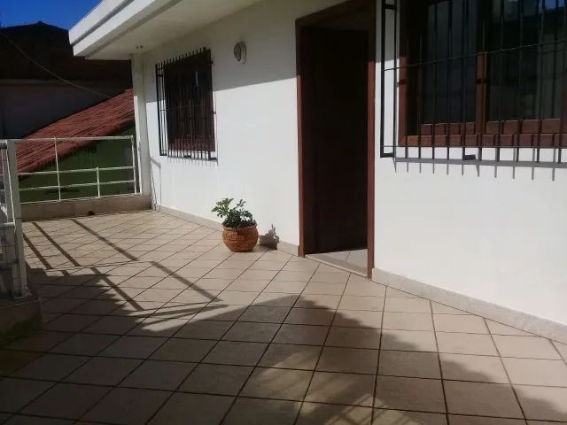 Alugo apartamento de 2 quartos  em Jardim Camburi