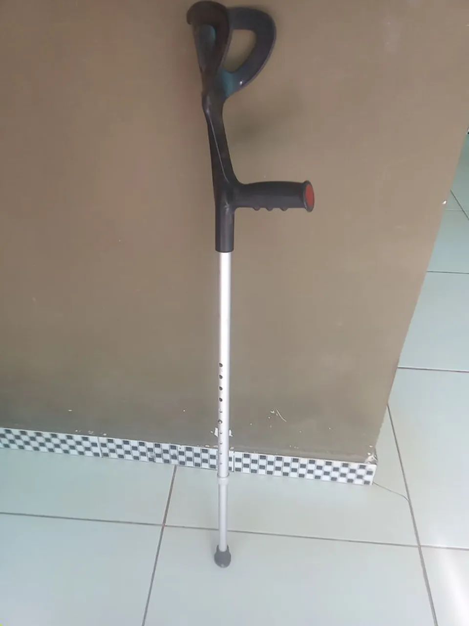 Muleta pos cirúrgica DellaMed