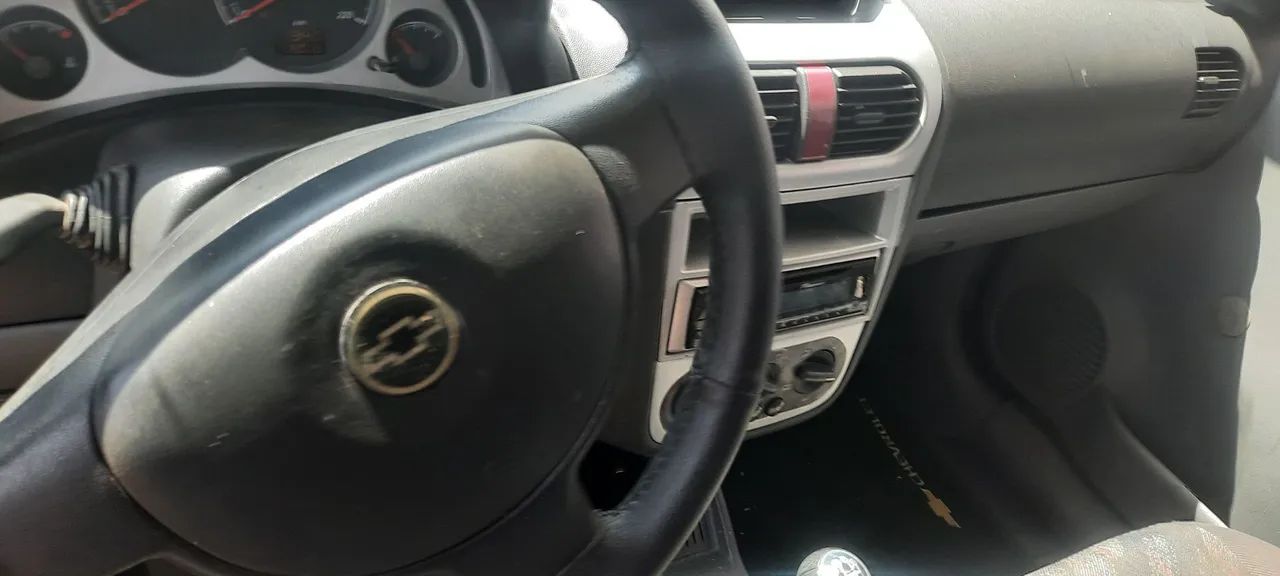 Chevrolet Corsa Hatchback 1.0 MPFI 8V 71cv 5P 2003