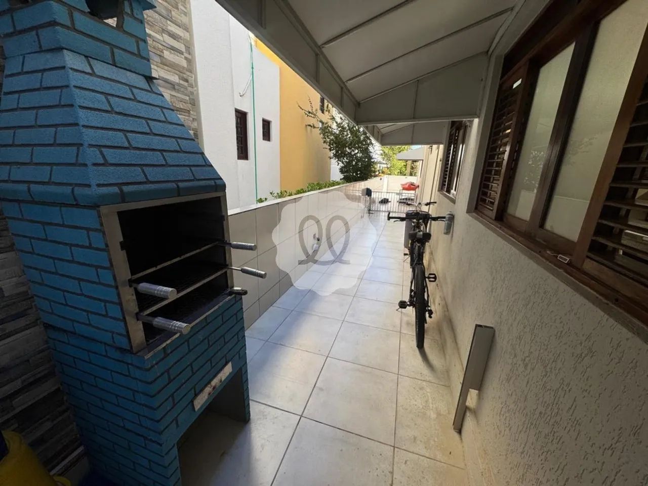 Casa em condomínio, 320m² com 3 suítes + dce. - Foto 2