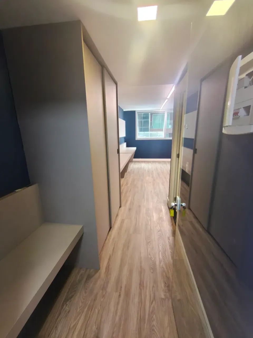 Sala comercial reformada, pronta para trabalhar nos  Cavaleiros - Macaé - RJ - Foto 4