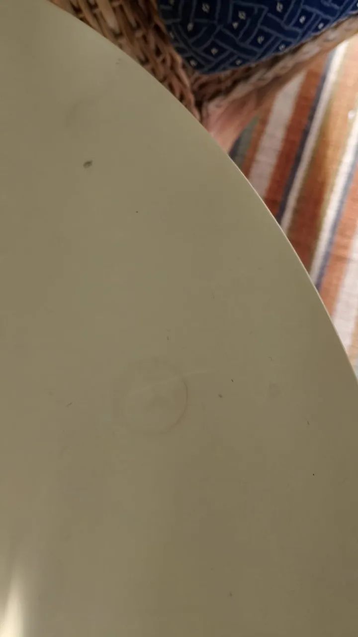 Mesa amarela redonda - mesinha de apoio - Foto 4