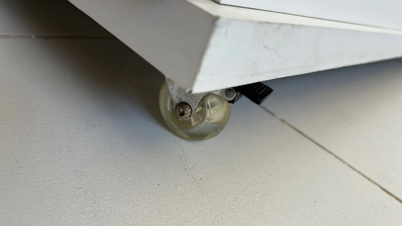 Cômoda de madeira  - Foto 3