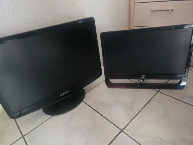 2 monitores - Samsung e AOC - COM DEFEITO