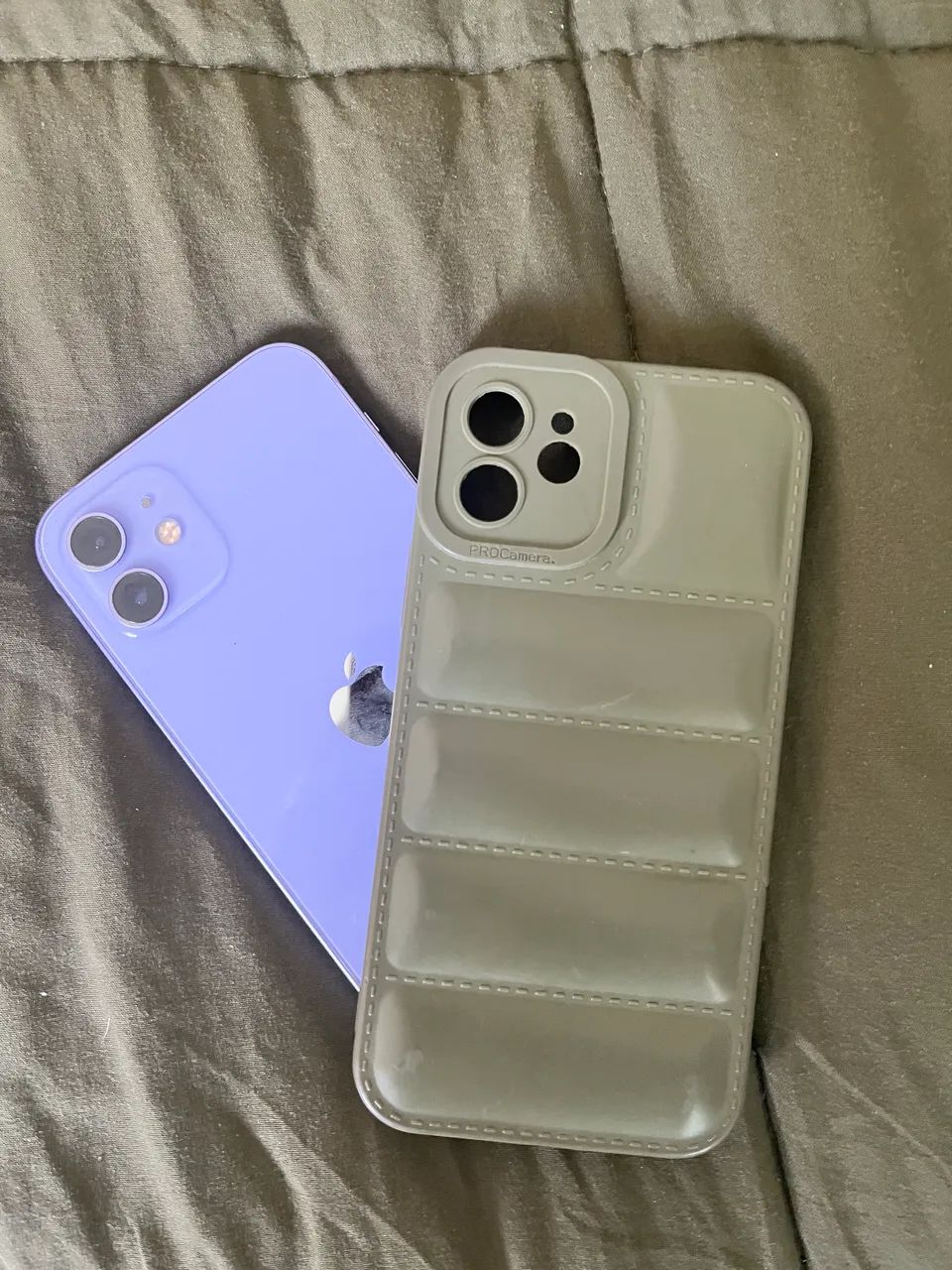 iPhone 12 128GB Roxo