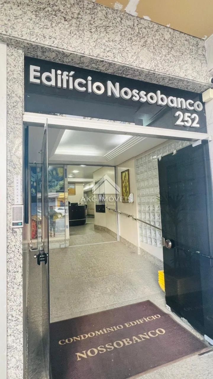 SALA COMERCIAL PARA ALUGAR NO CENTRO DE CURITIBA, NO EDIFÍCIO NOSSO BANCO, COM 67,99M² E V