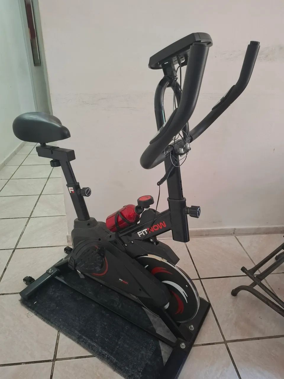 Bicicleta ergométrica FITNOW