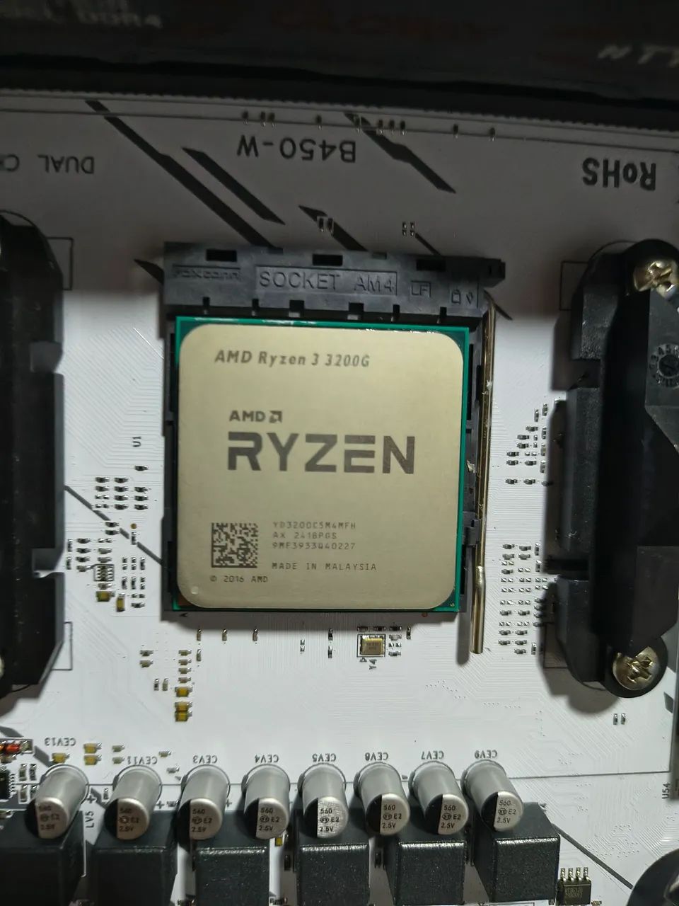 Processador AMD Ryzen 3 3200G  - Foto 3
