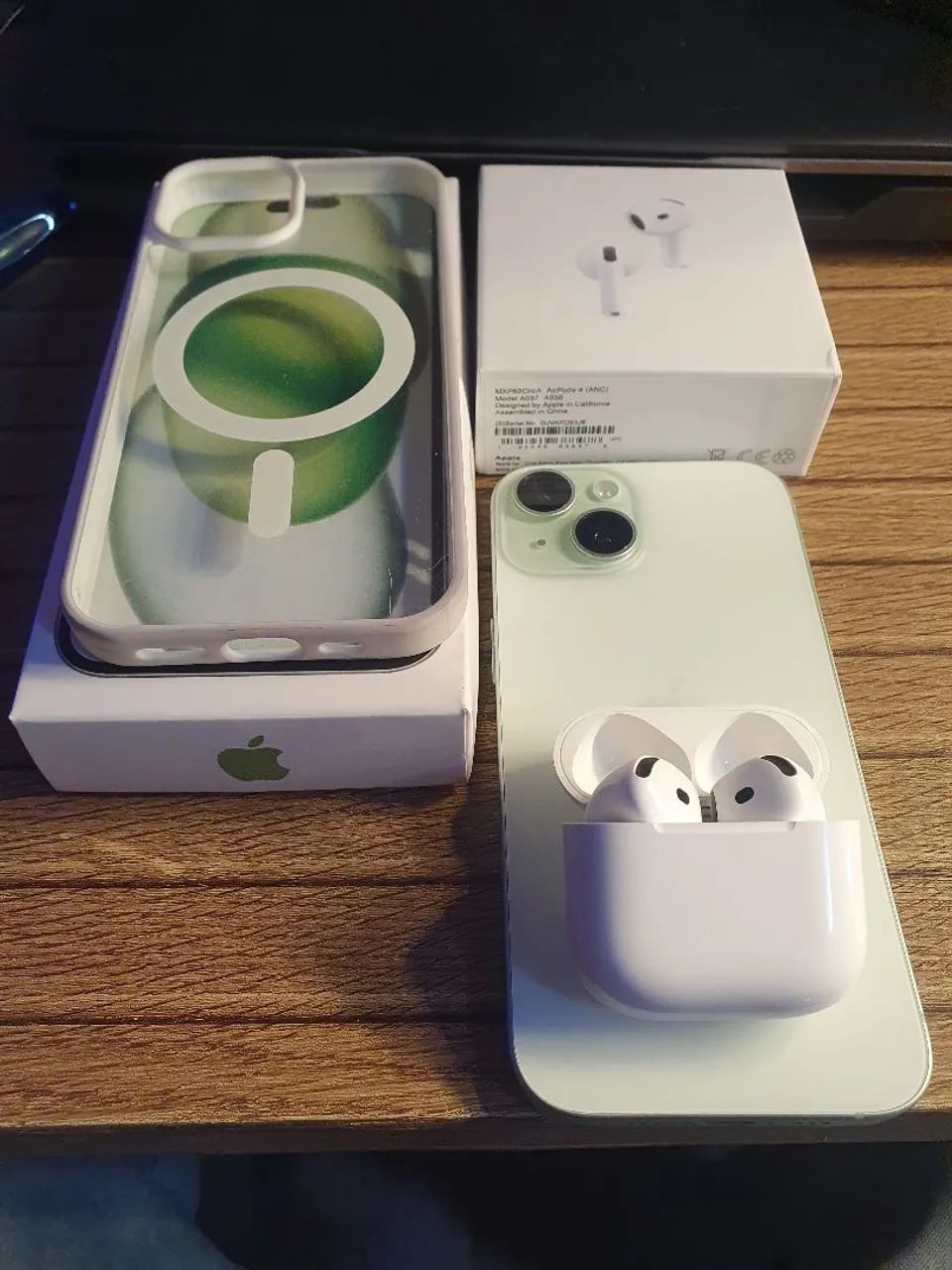 Iphone 15 + Airpods - Foto 2