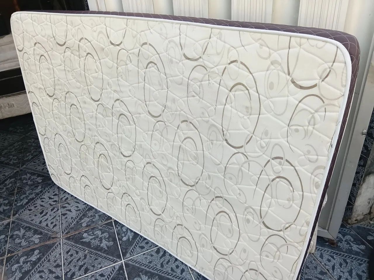 Colchão solteirão seminovo  - Foto 4