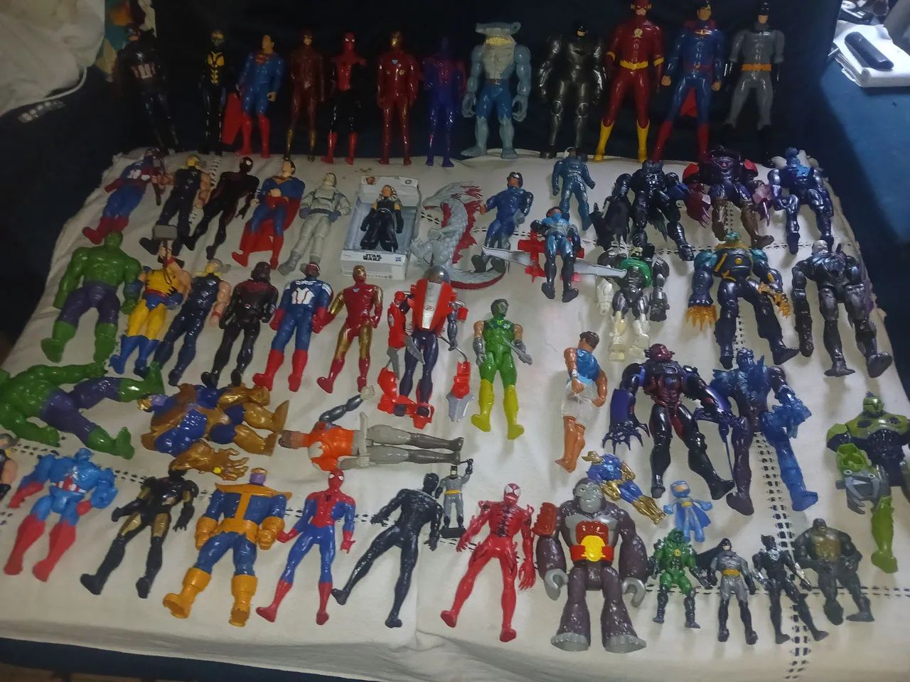 Bonecos Marvel Dc e max steel