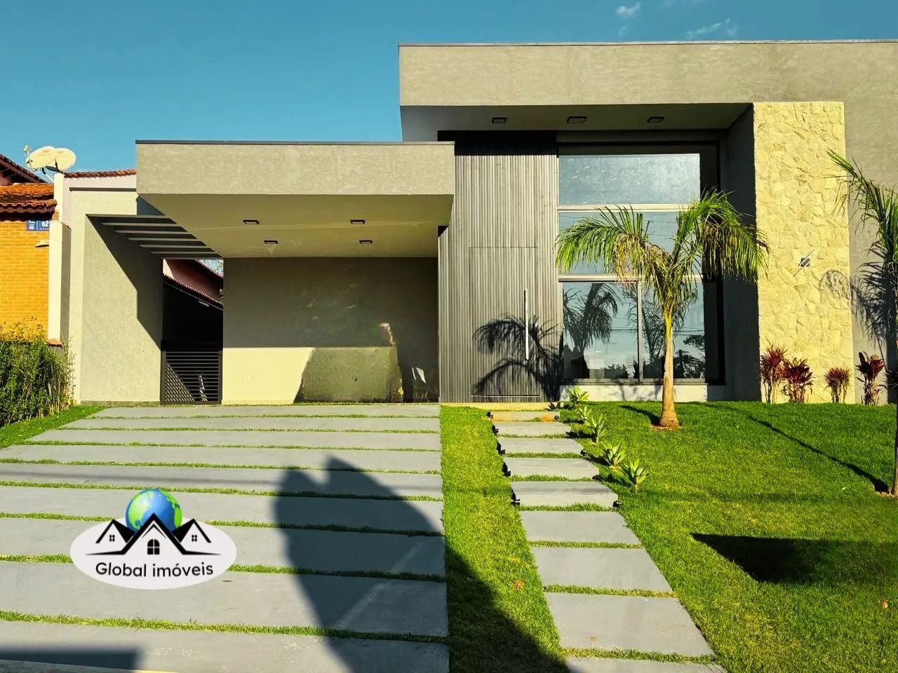 Ninho Verde 1 - Casa térrea nova com 4 Suítes - Moderna - Foto 2