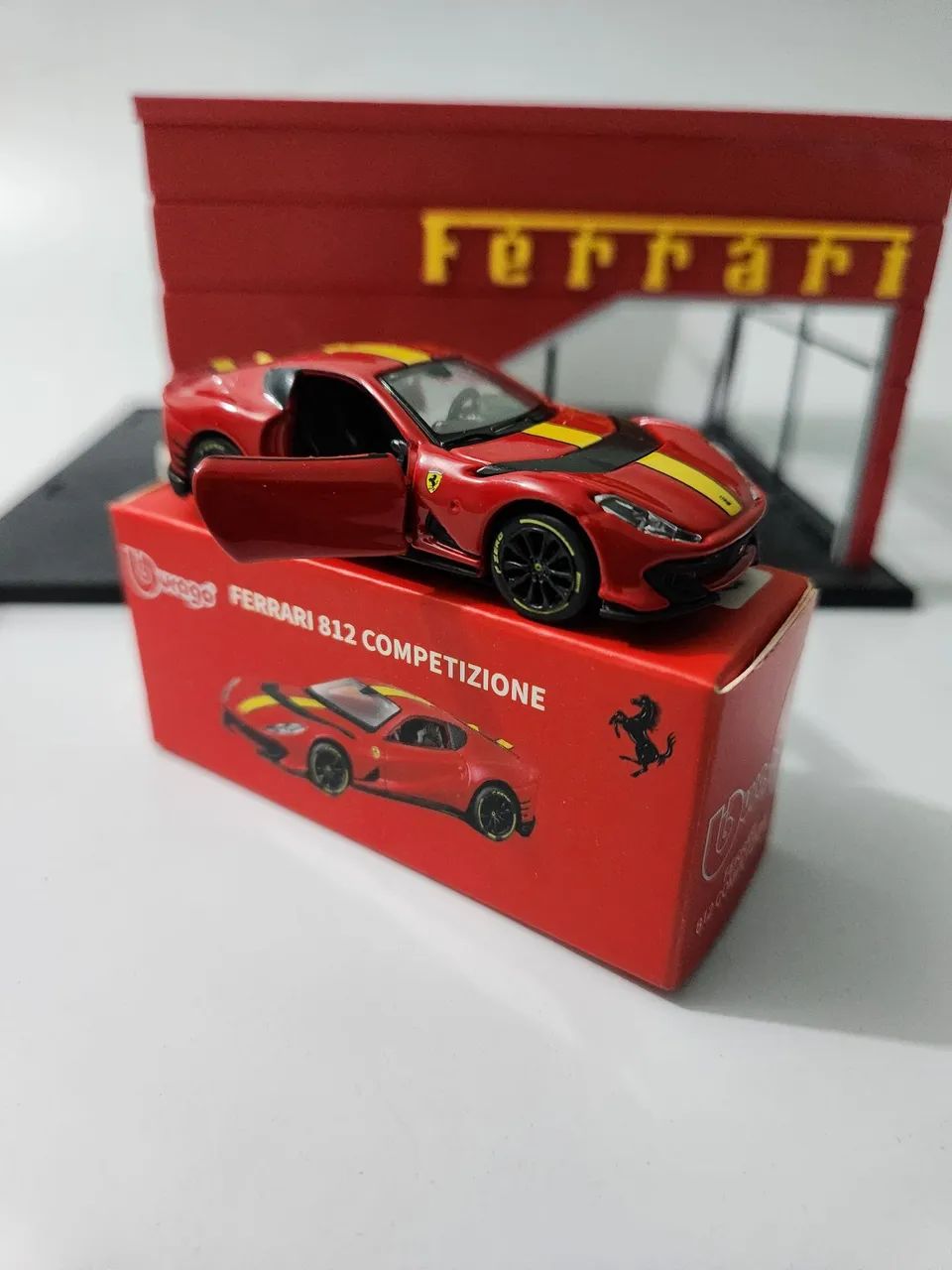 Ferrari miniatura 1/64 carrinho colecionável  - Foto 3