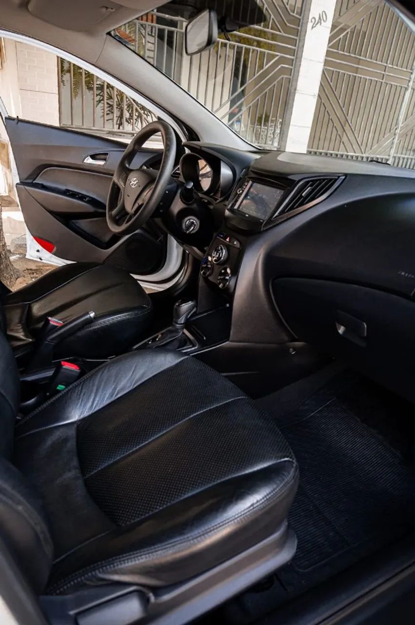Hyundai HB20 C.style/c.plus 1.6 Flex 16V Aut. 2017 - Foto 5