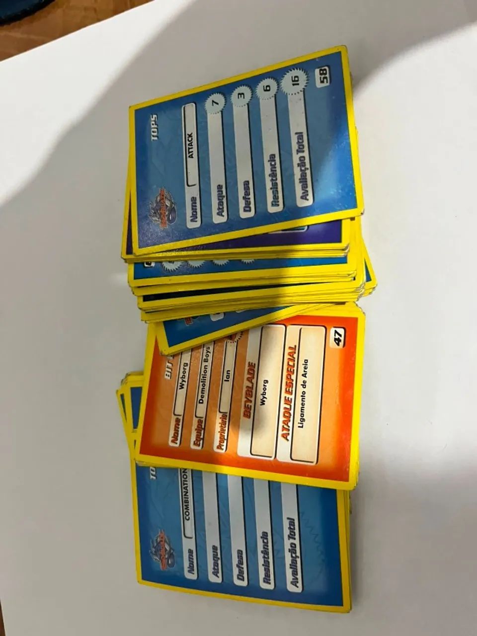 Lote Cartas Beyblade - Foto 2