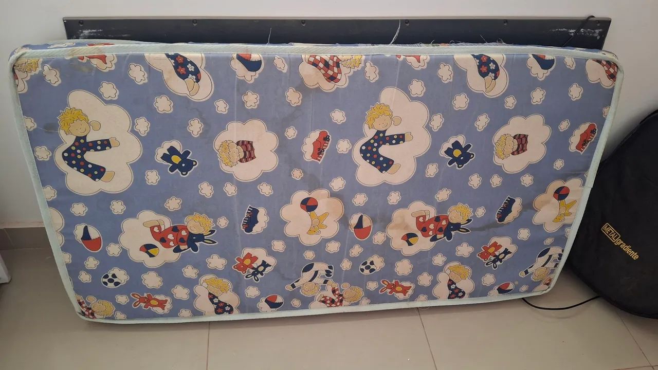 Vendo berço e colchao - Foto 2