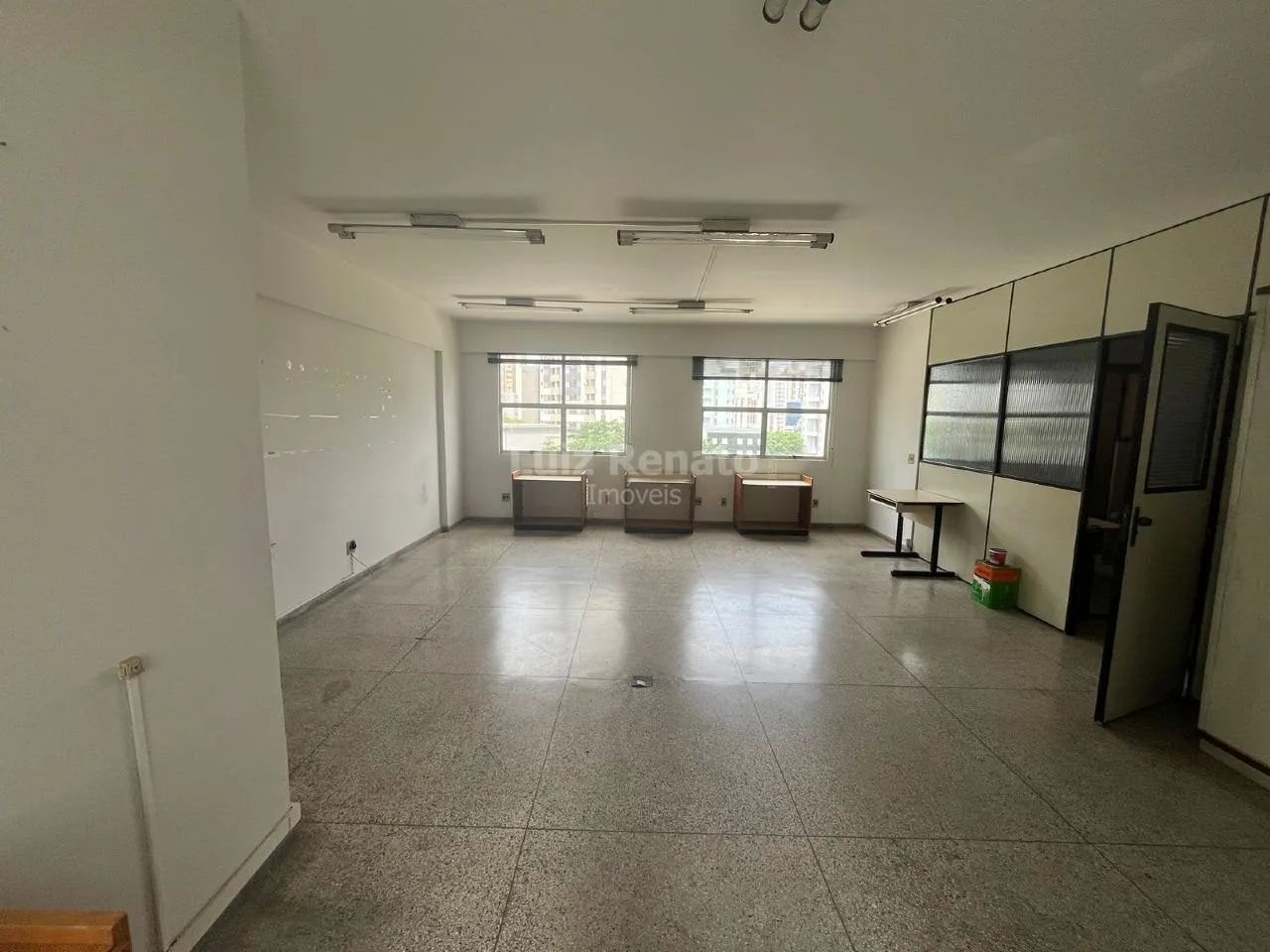 Sala com 120 m² e 2 vagas de garagem para locação no Lourdes - Foto 3